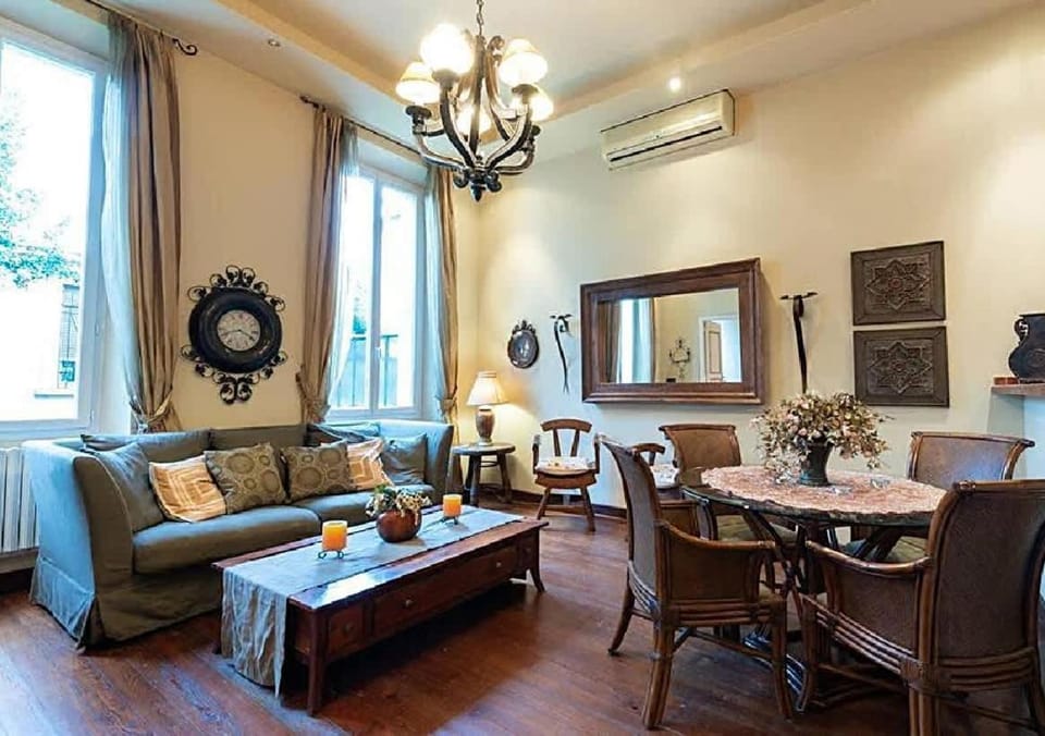 Living room, Seating area, Dining area, air conditioner