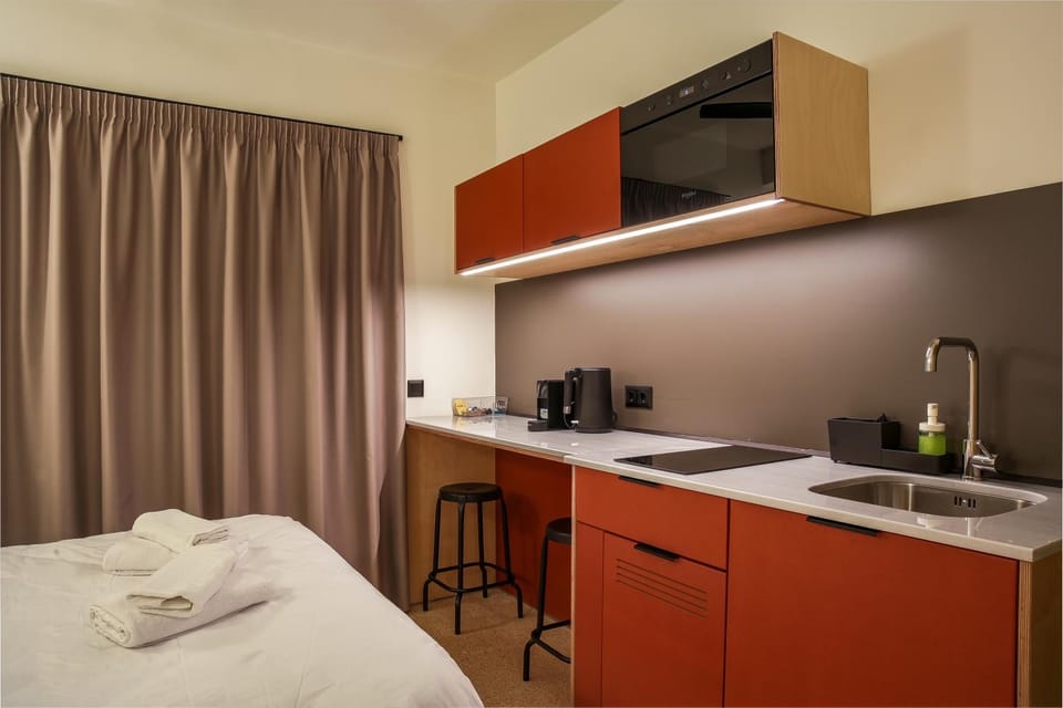 Kitchen or kitchenette