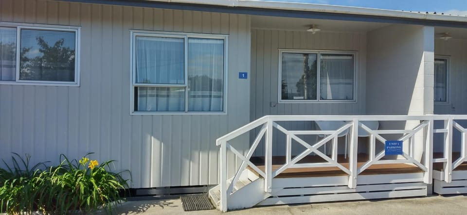 Property building, Balcony/Terrace