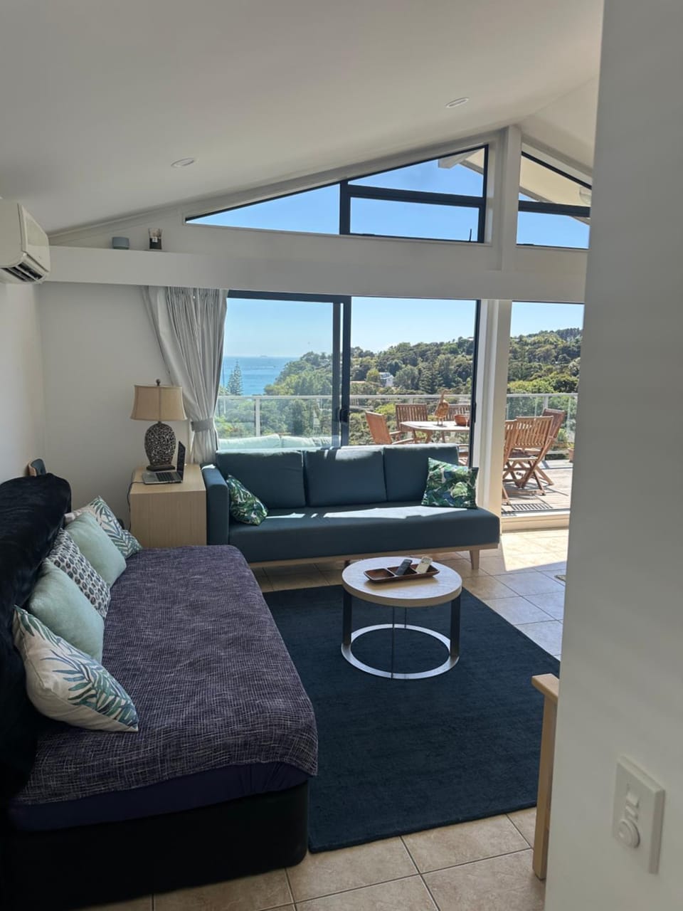 Natural landscape, Balcony/Terrace, Living room, Seating area, Mountain view, Sea view