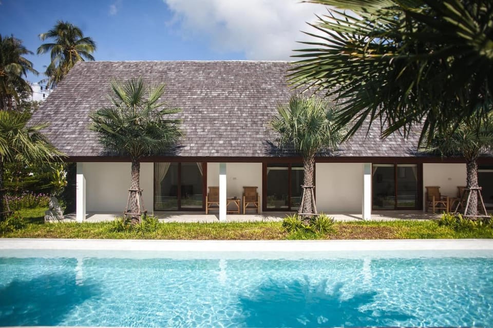 Luxury Beachfront Villa with Staff Villa in Ko Samui