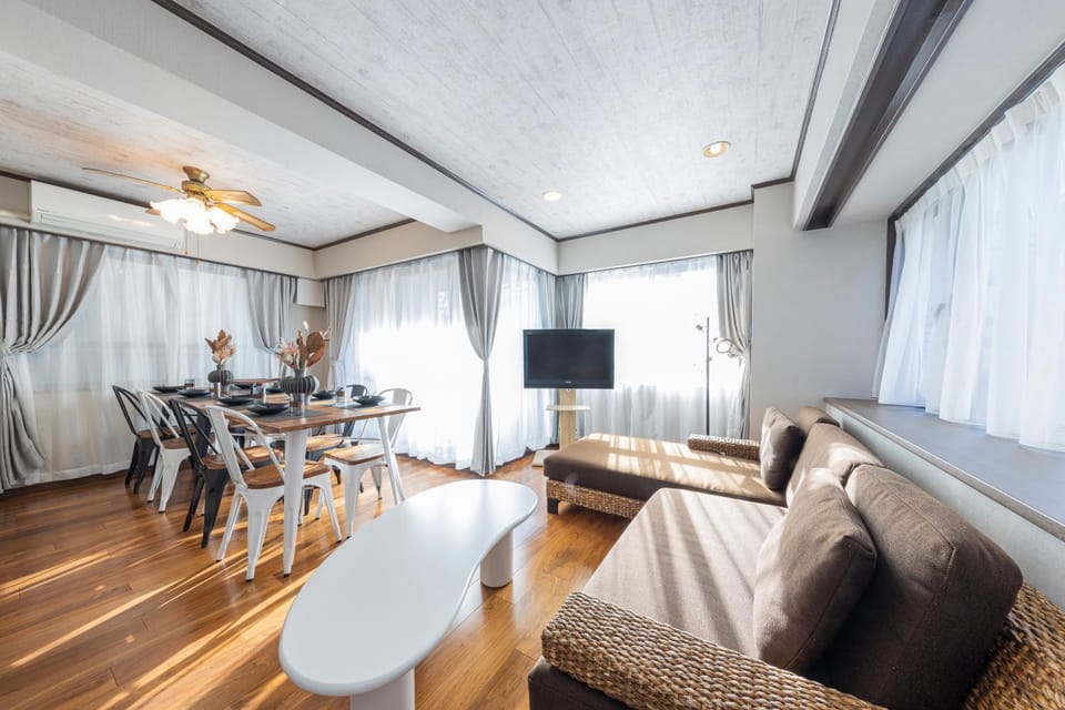 TV and multimedia, Living room, Dining area