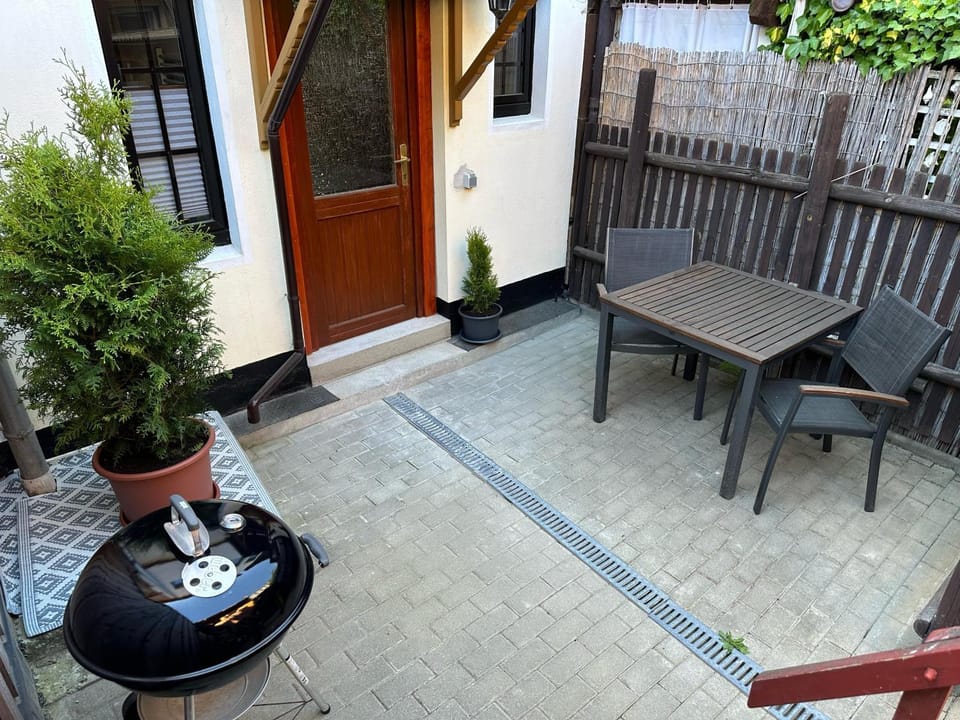 Patio, BBQ facilities, Seating area