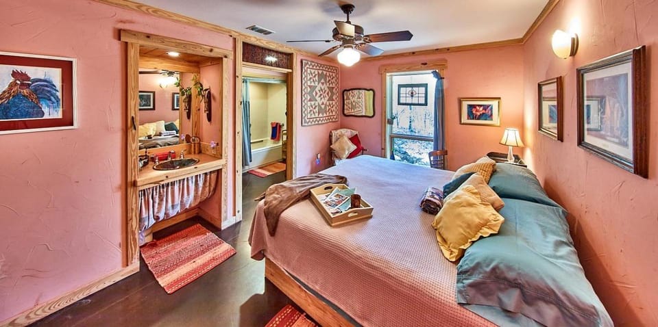 Gorgeous Multi-Unit Cabin Rental for Larger Groups Nestled in the Trees for an Unforgettable Getaway in Nature in Ben Wheeler, Texas Cabin in Texas