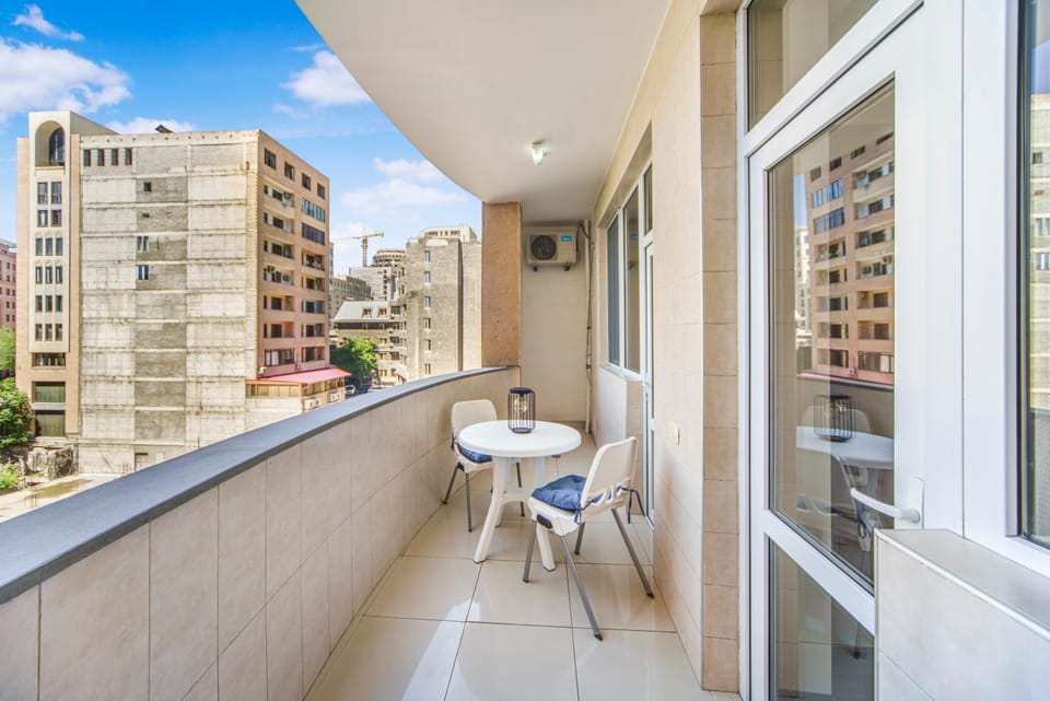 Property building, View (from property/room), Balcony/Terrace