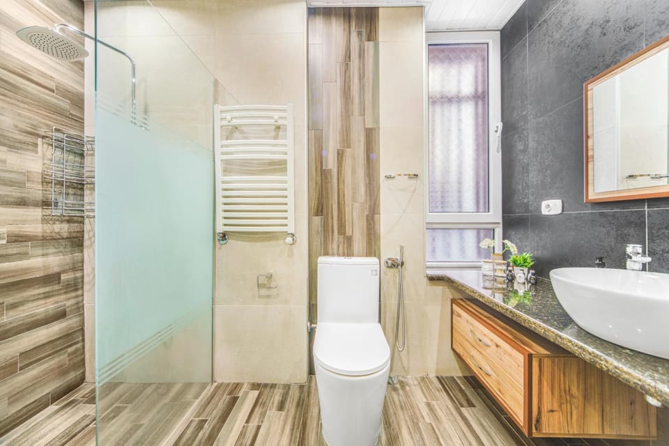 Shower, Toilet, Bathroom
