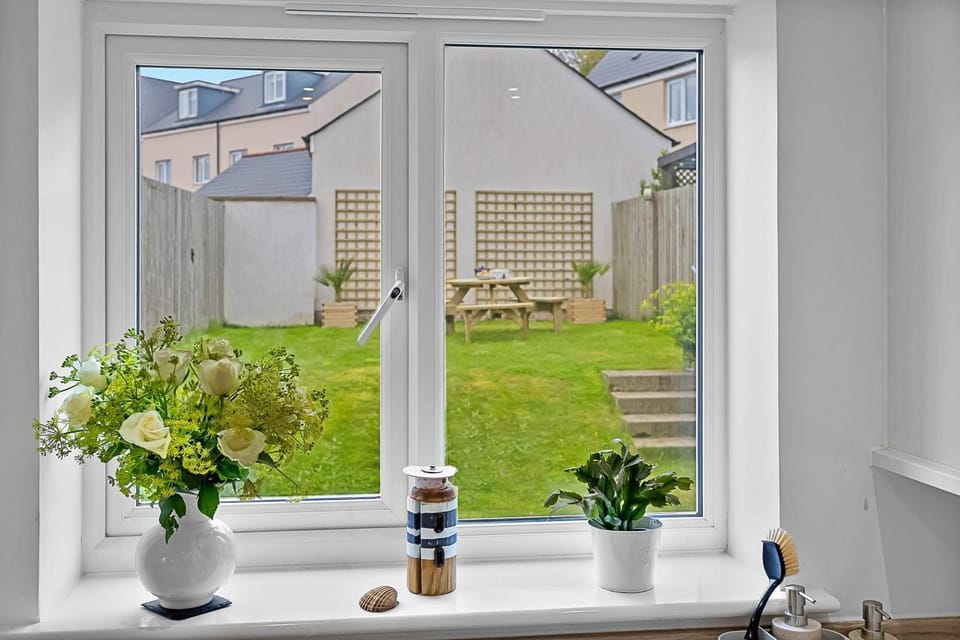 Patio, Spring, Day, Garden, Kitchen or kitchenette, Dining area, Garden view