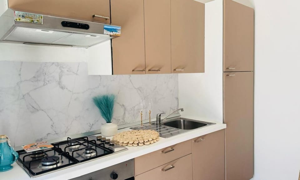 Gin House Seaview Apartment in Bari