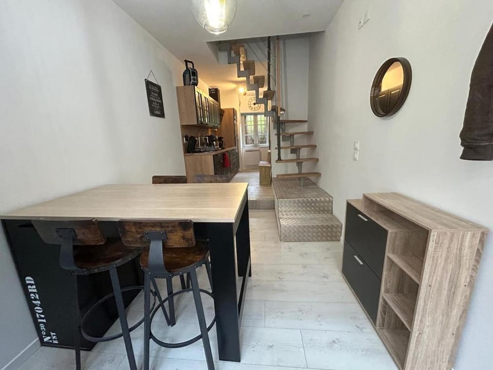 Le Triplex Ruthénois, Pet Friendly, HyperCentre House in Auvergne-Rhône-Alpes