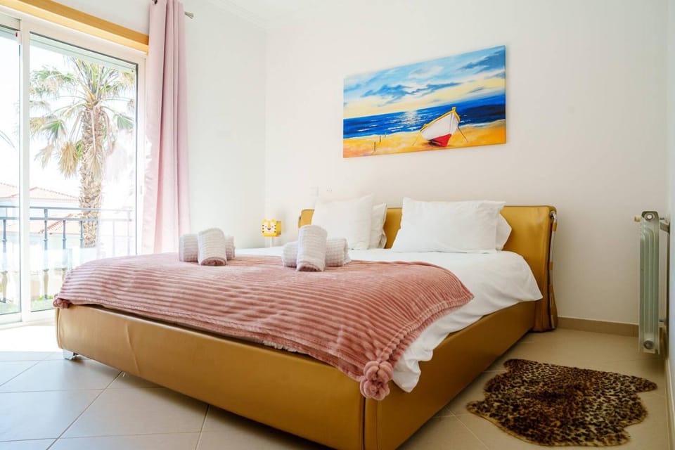 The Lazy Sunbathers Apartment in Amoreira