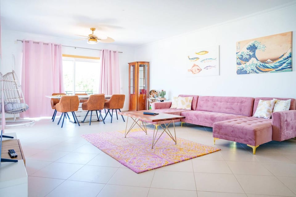 The Lazy Sunbathers Apartment in Amoreira