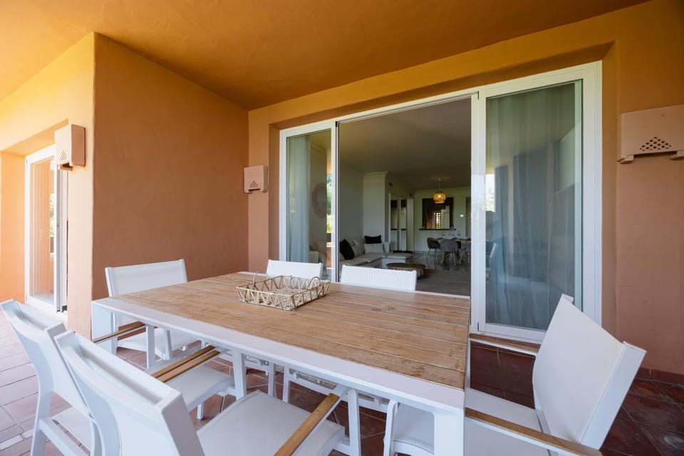 Patio, Living room, Seating area, Dining area