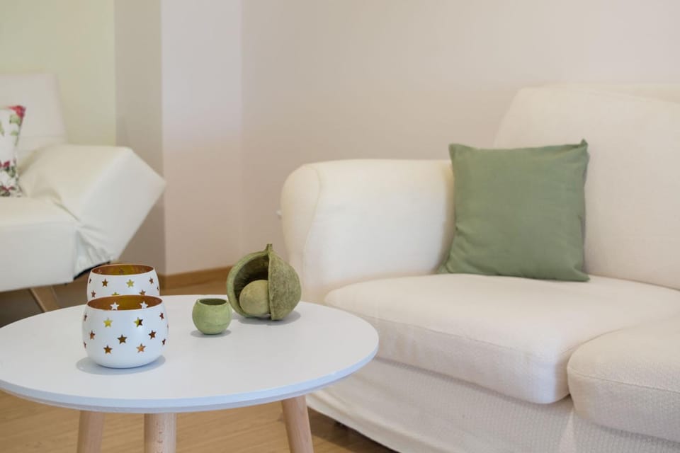 Bright 1BD Minimal Retreat in the Heart of Athens Apartment in Athens