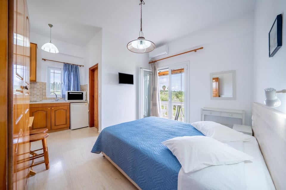 Living room, Bedroom
