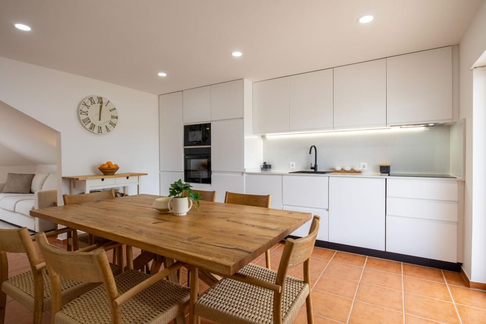 Kitchen or kitchenette, Seating area, Dining area, dishwasher, microwave, oven, stove