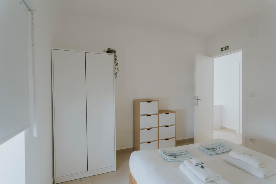Bed, Photo of the whole room, Bedroom, towels, wardrobe