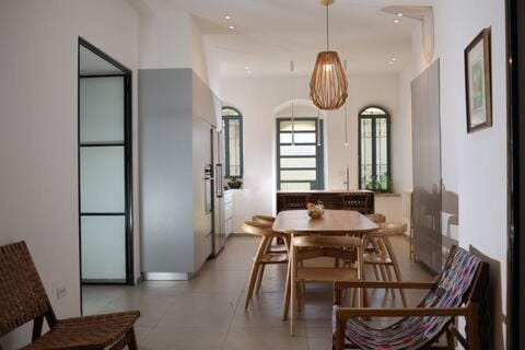 New Beautiful Near Mamilla Apartment in Jerusalem
