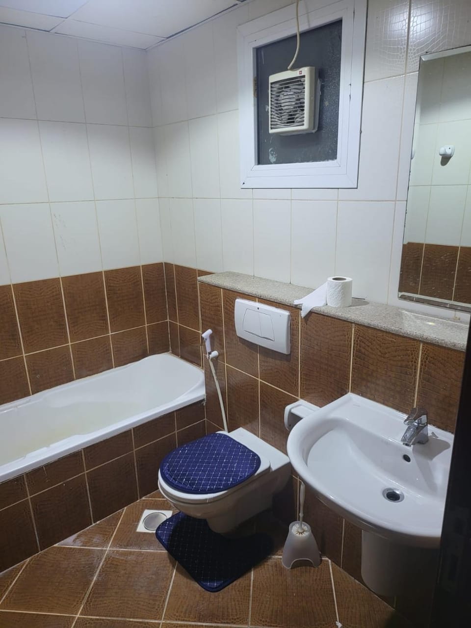 Canal Star 103 Apartment in Al Sharjah
