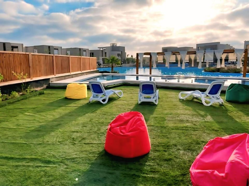 Garden, Balcony/Terrace, Swimming pool