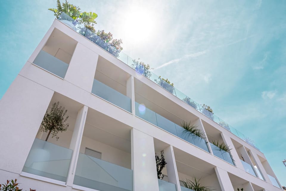 Property building, Day, View (from property/room), Balcony/Terrace