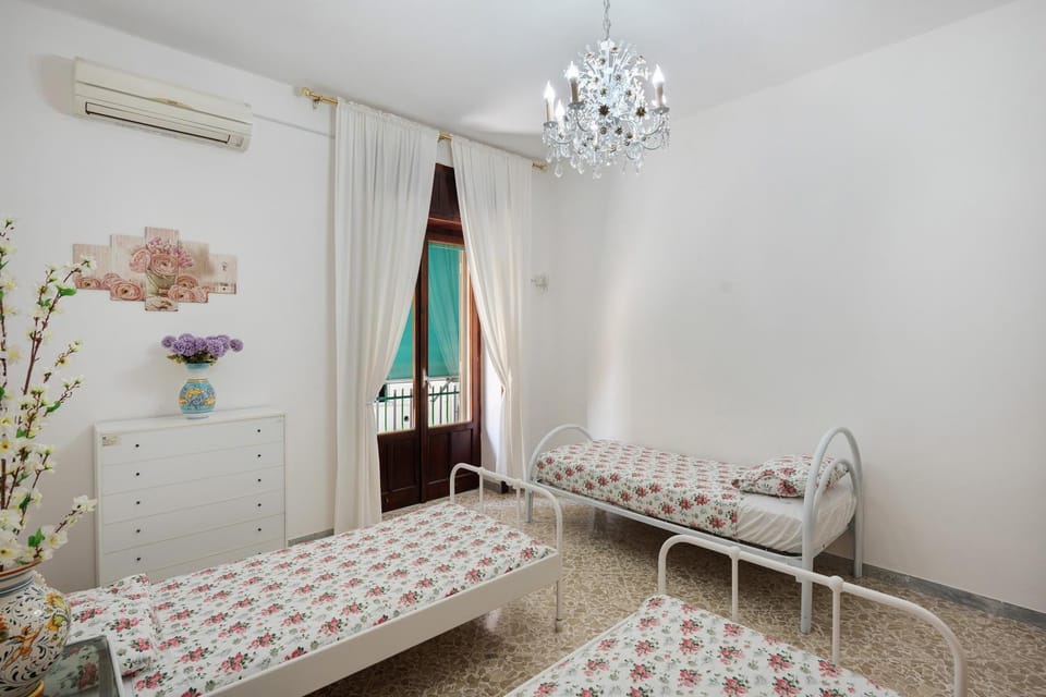 Property building, Living room, Bedroom