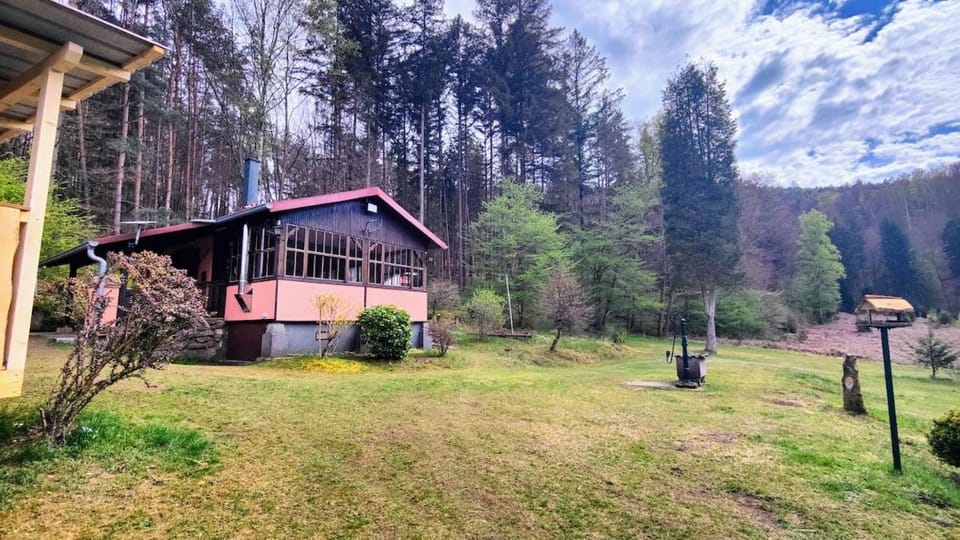 Property building, Natural landscape, Garden, Garden view, Mountain view