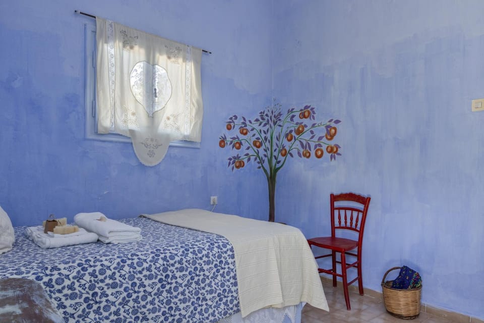 Property building, Living room, Bedroom