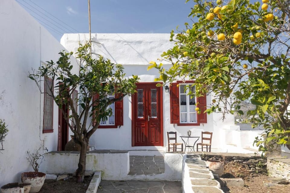 Traditional house in Sifnos House in Milos