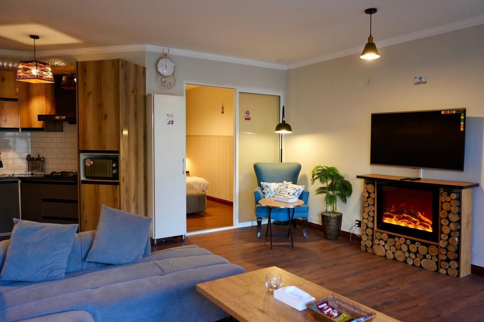 Communal lounge/ TV room, Living room