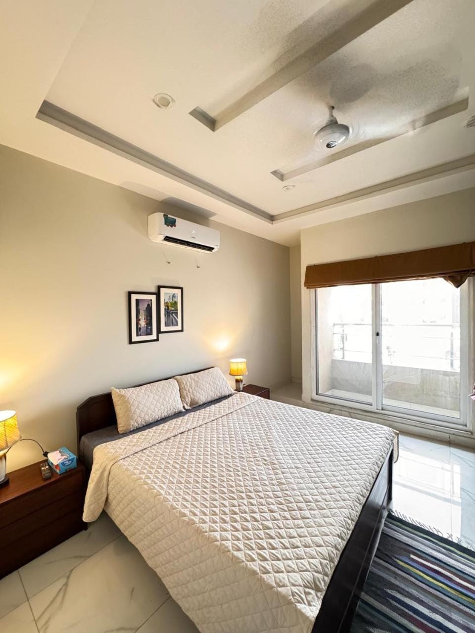 Bed, Photo of the whole room, Bedroom, air conditioner