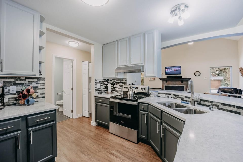 Day, Decorative detail