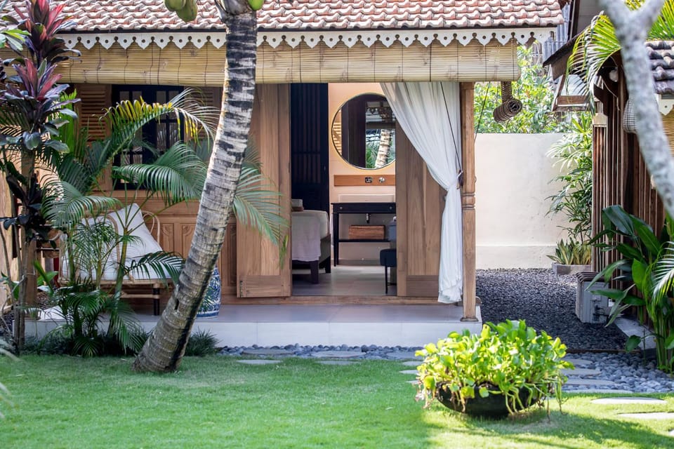Property building, Patio, Garden, Garden view