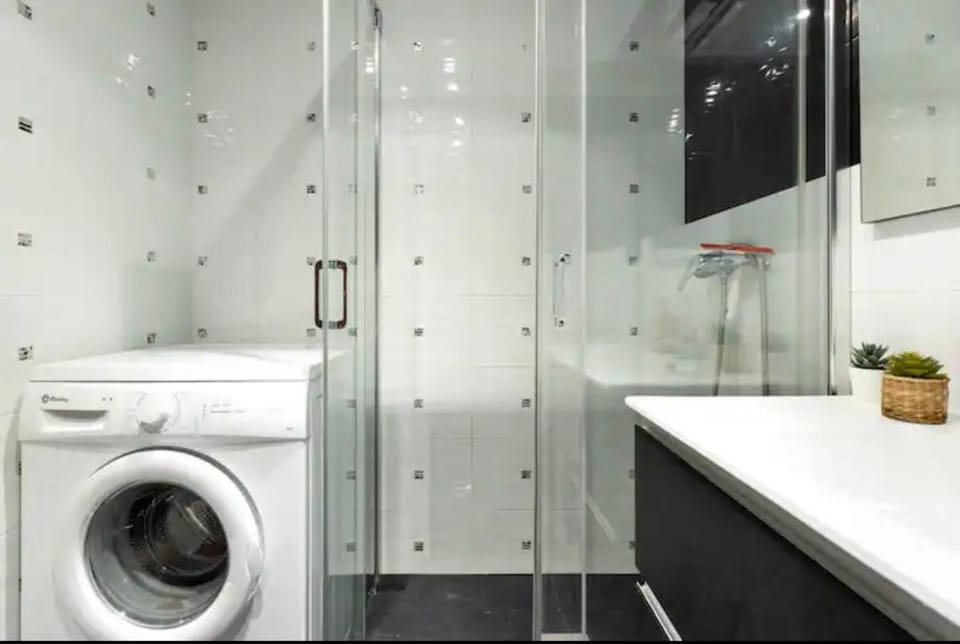 Shower, Bathroom, washing machine
