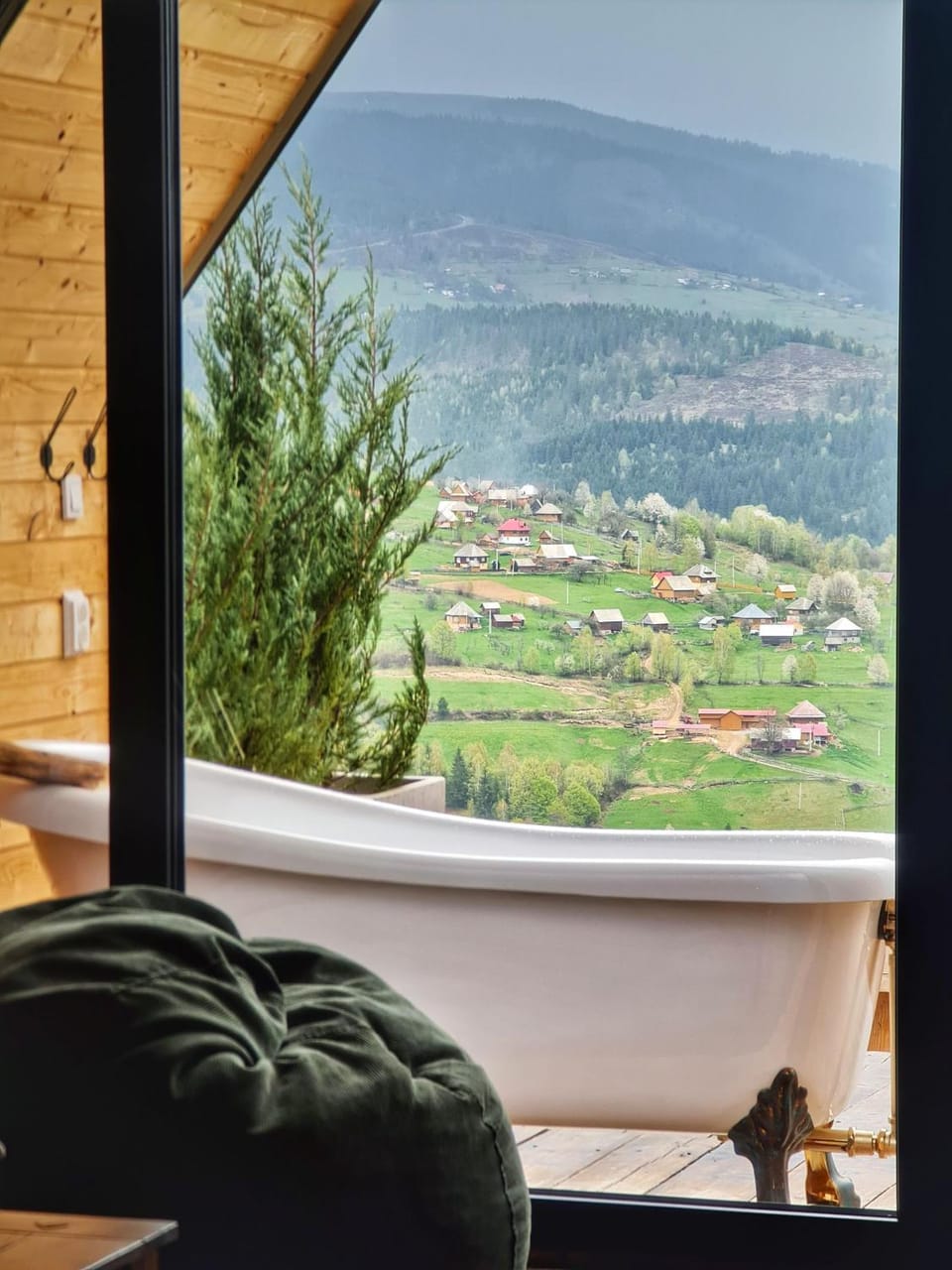 View (from property/room), Balcony/Terrace, Seating area