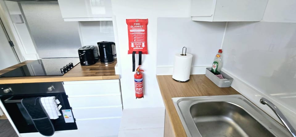 Corby Stay 2BR Work Trips & Family Friendly House in Corby