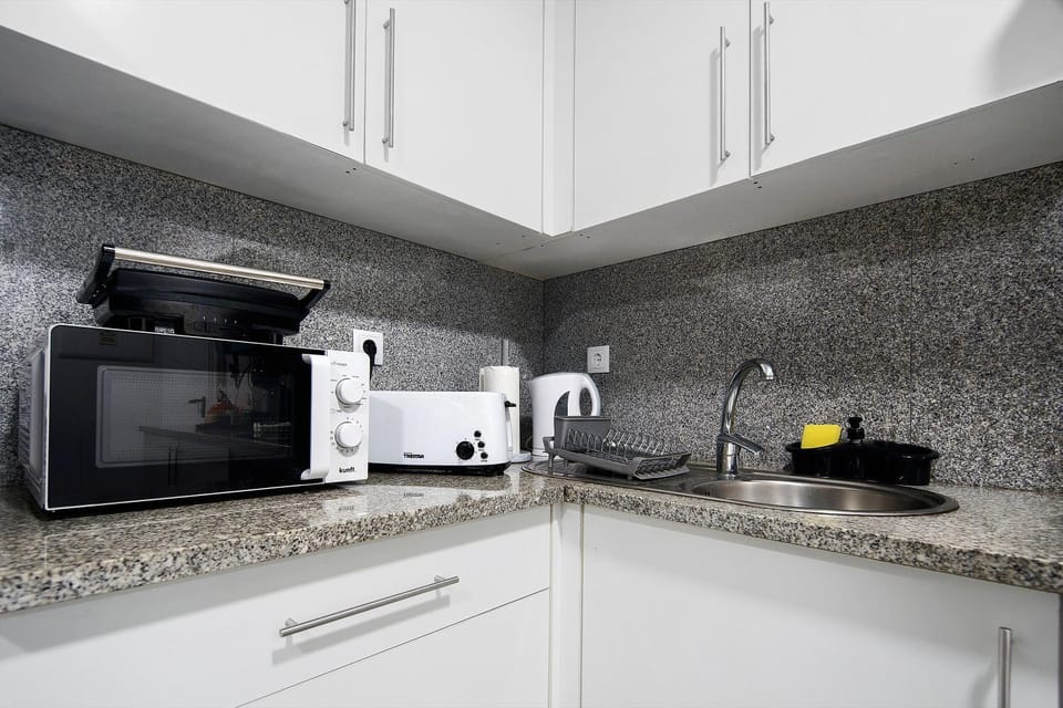 Kitchen or kitchenette, Living room