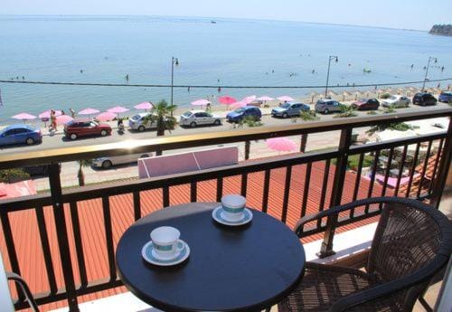 View (from property/room), Balcony/Terrace, Sea view