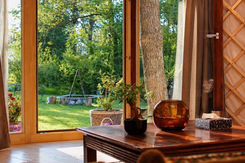 Spring, Garden, Balcony/Terrace