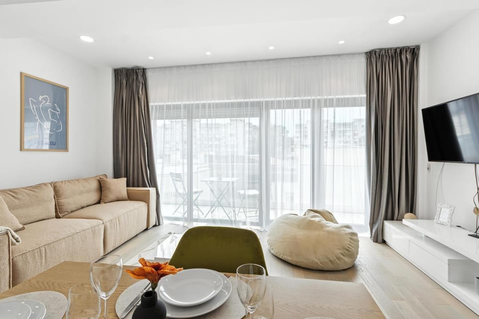 TV and multimedia, Living room, Seating area