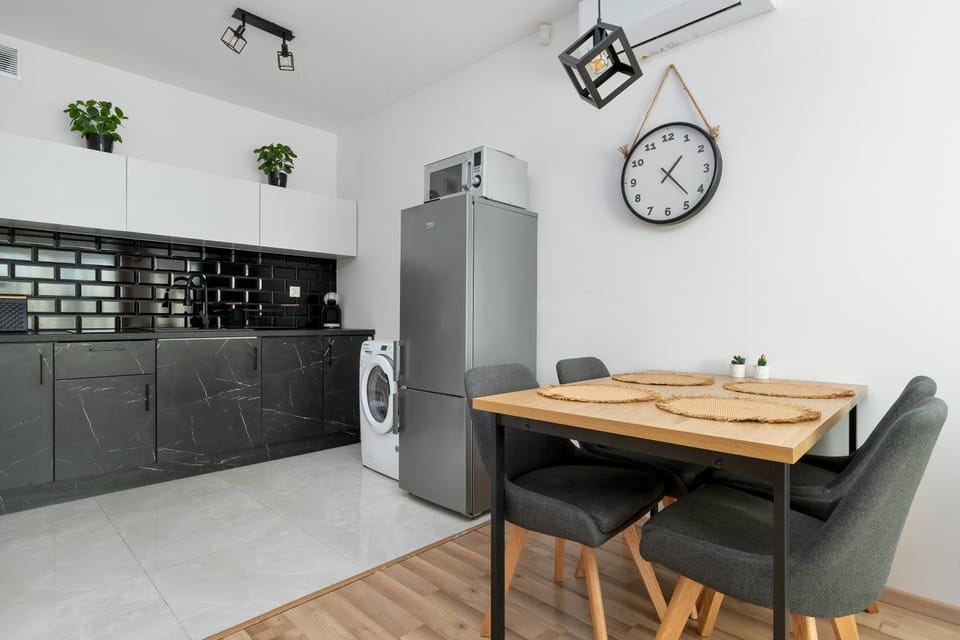 Kitchen or kitchenette, Living room, Seating area, Dining area, washing machine, air conditioner