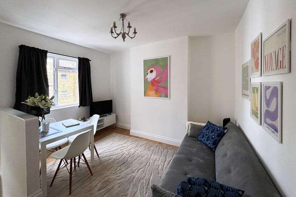 Lotus Apartment C Apartment in London