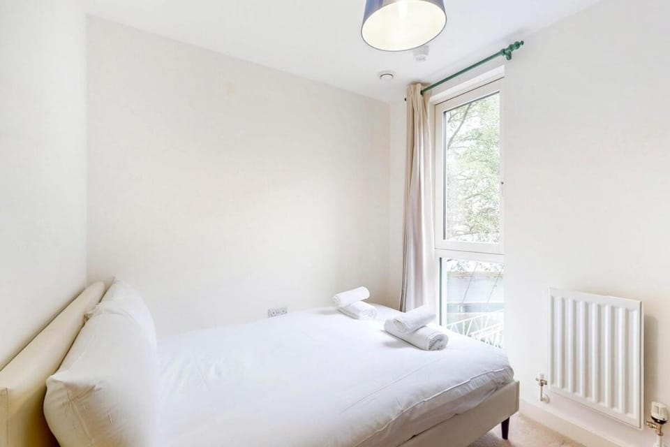 Stylish 2BR Flat Walking Distance to Shoreditch Apartment in London Borough of Islington
