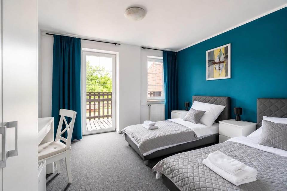 Bed, View (from property/room), Balcony/Terrace, Photo of the whole room, Bedroom, towels