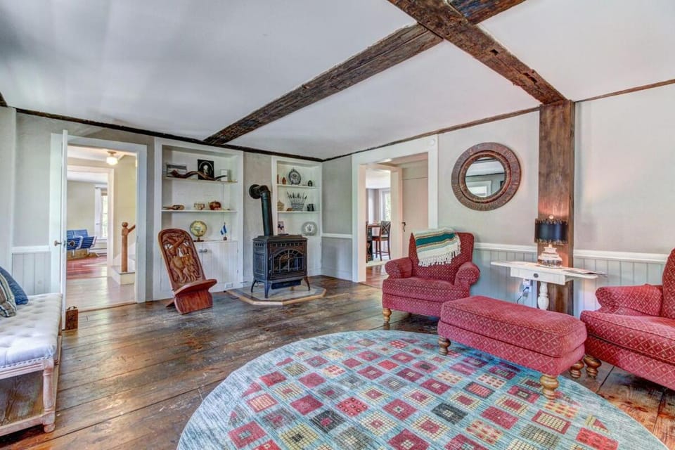 New Lovely Vermont Hamlet Home near Rock River House in Vermont