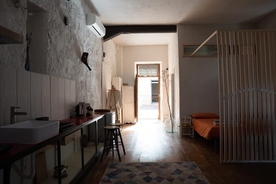 Spacious Studio, lake view and bath Apartment in Sardinia