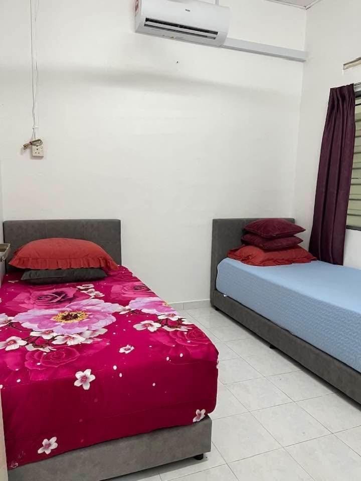 Bed, Bedroom, air conditioner