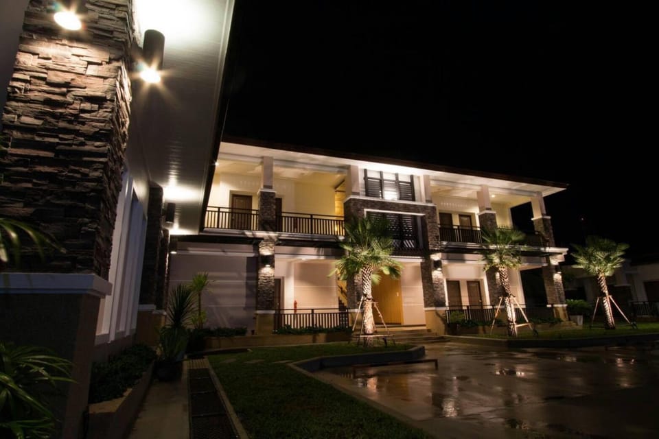 Property building, Staff, Staff, Staff, Facade/entrance, Off site, Night, People, People, People, Property logo or sign, Garden, Balcony/Terrace, Balcony/Terrace, Other, Photo of the whole room, Decorative detail, Decorative detail, On site, Text overlay, Garden view, Seasons, Location, Certificate/Award, Family, Family, Family