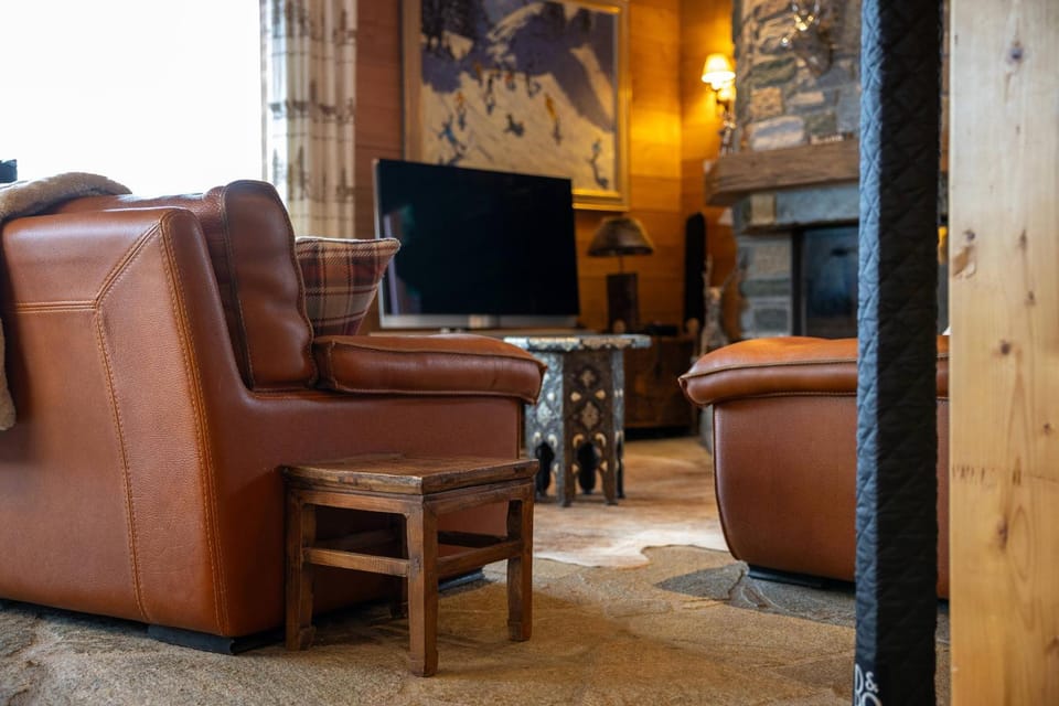 Communal lounge/ TV room, Living room