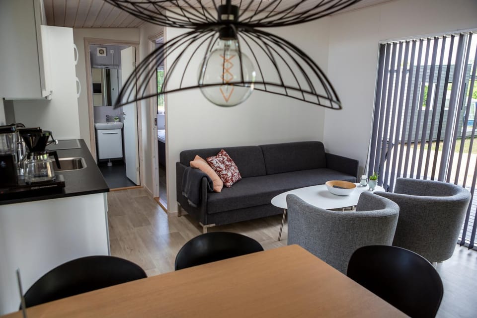 Seating area, Dining area