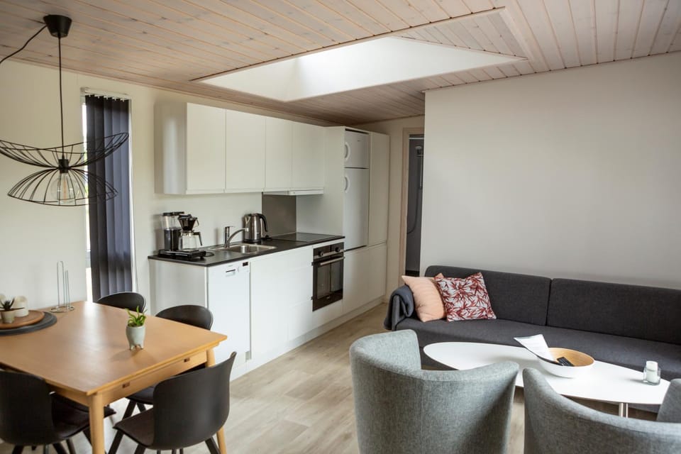 Kitchen or kitchenette, Seating area, Dining area